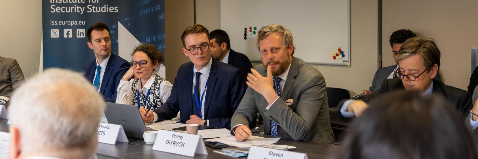 Image of rountable discussion © EUISS