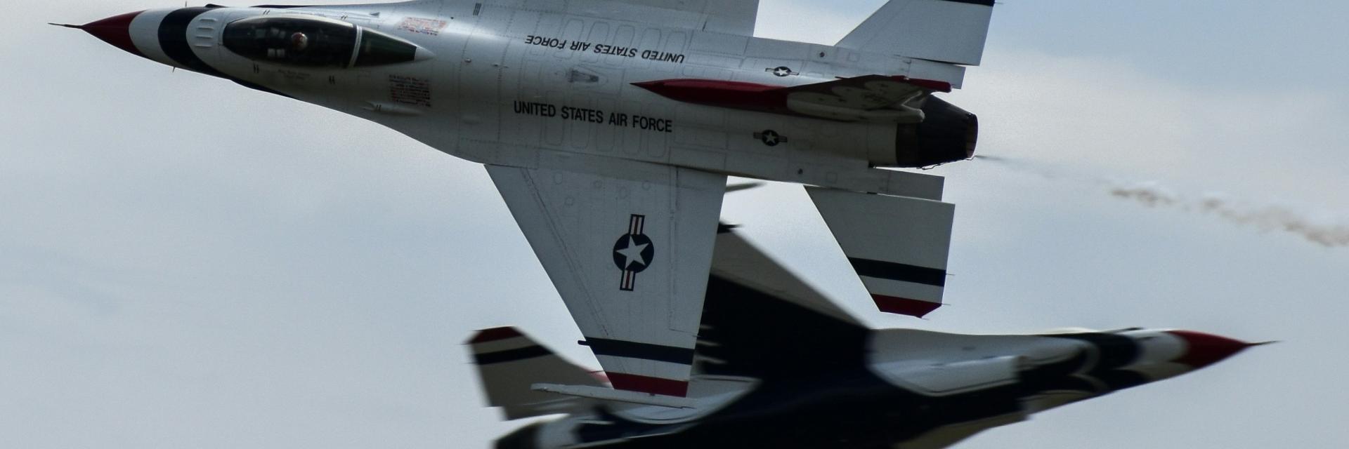 Image of United States Air Force F-16 Thunderbirds | ©  David Syphers, Unsplash