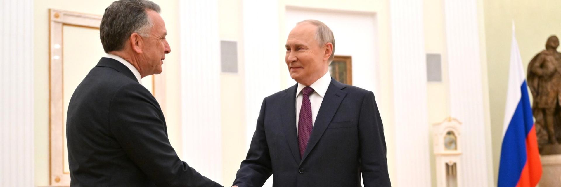 President Putin and Special Envoy Steven Witkoff shaking hands. Credit photo: Russian President’s website  