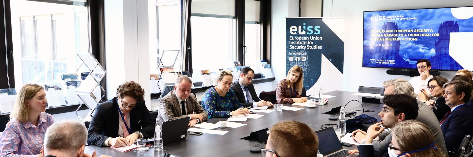 Picture of participants at the roundtable. Image credit: EUISS