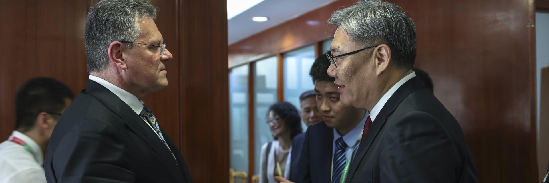 Maros Sefcovic, European Commissioner for Trade and Economic Security, and Wang Wentao, Minister of Commerce of China. Image credit to the EC Audiovisual Service.