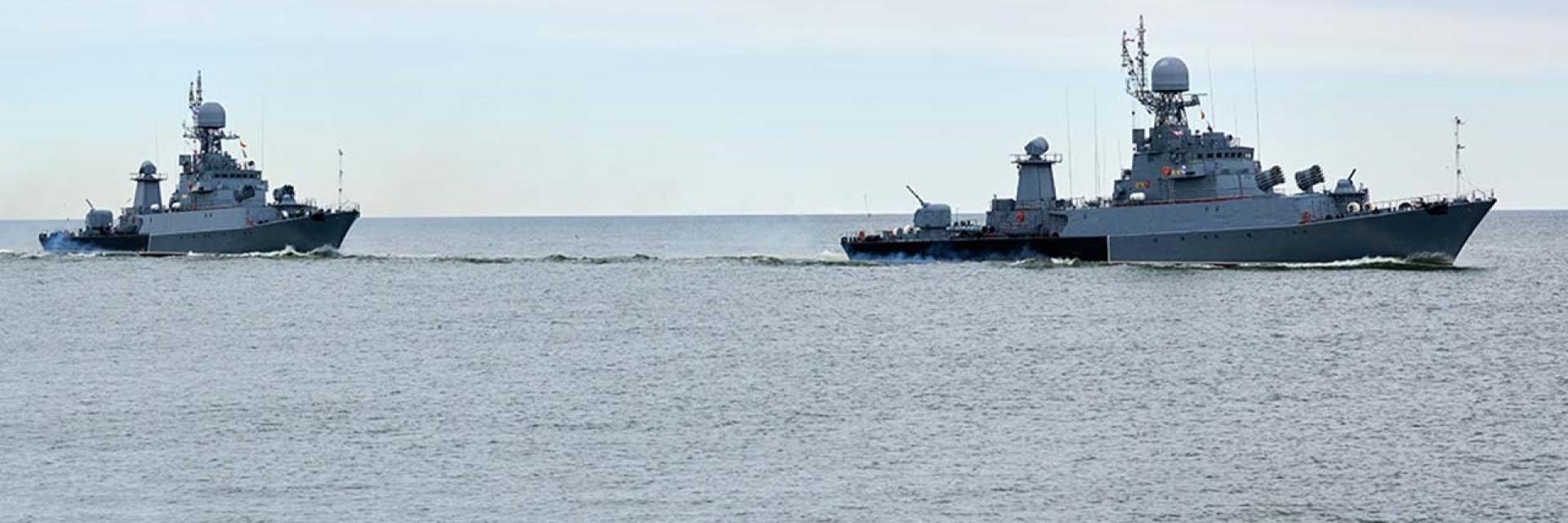 Image of warships © Envato Elements