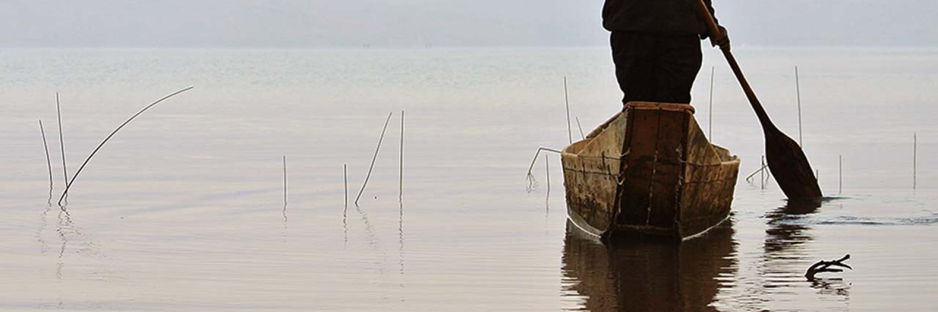 Image of a lake in Africa © Unsplash