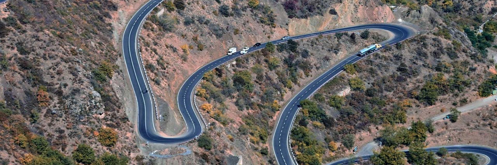 Image of winding road © Unsplash