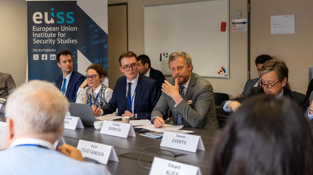 Image of rountable discussion © EUISS