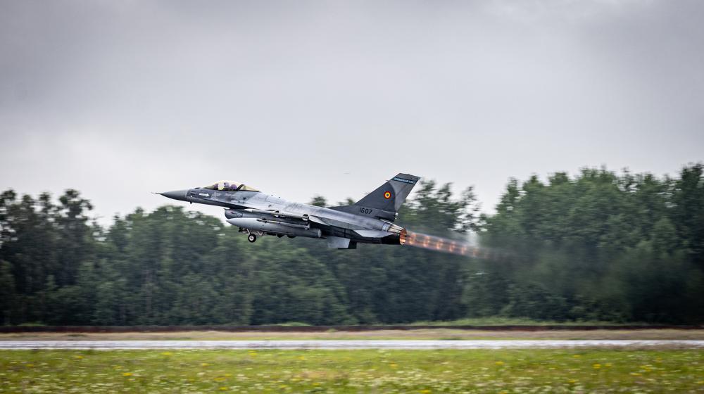 Image of Romanian F-16 taking off from Šiauliai Air Base in Lithuania | © NATO on Flickr