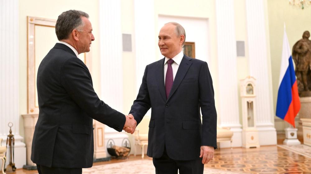 President Putin and Special Envoy Steven Witkoff shaking hands. Credit photo: Russian President’s website  