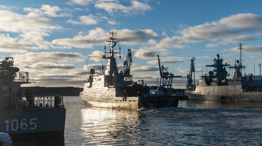 Military ships on sea. Credit photo: NATO/Flickr
