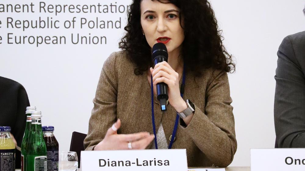 Picture of speakers at the panel discussion. Image credit to EUISS.