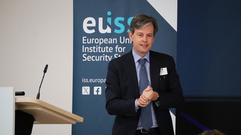 Picture of speakers at the panel discussion. Image credit to EUISS.