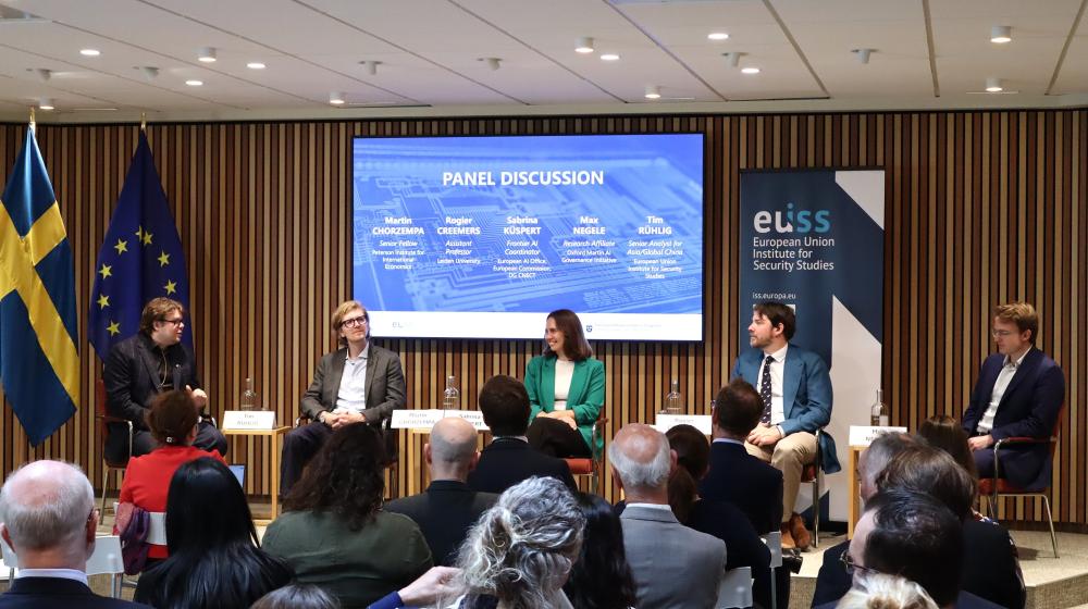Picture of speakers at the panel discussion. Image credit to EUISS.
