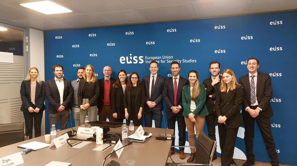 Image of participants - © EUISS