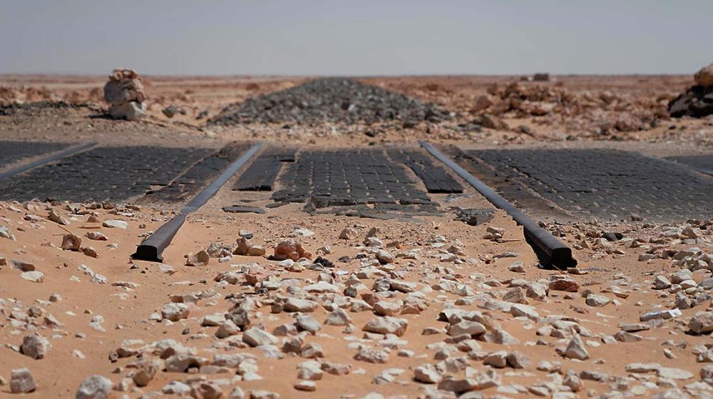 Road in the desert © Jens Aber/Unsplash