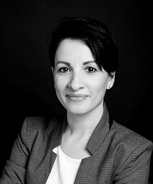 Dalia b&w square3.jpg