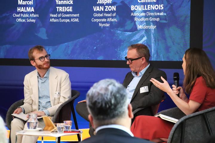 Picture of speakers at the panel discussion. Image credit to EUISS.