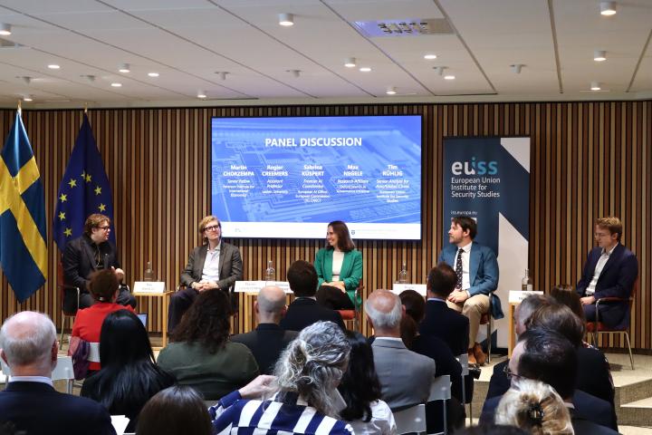 Picture of speakers at the panel discussion. Image credit to EUISS.