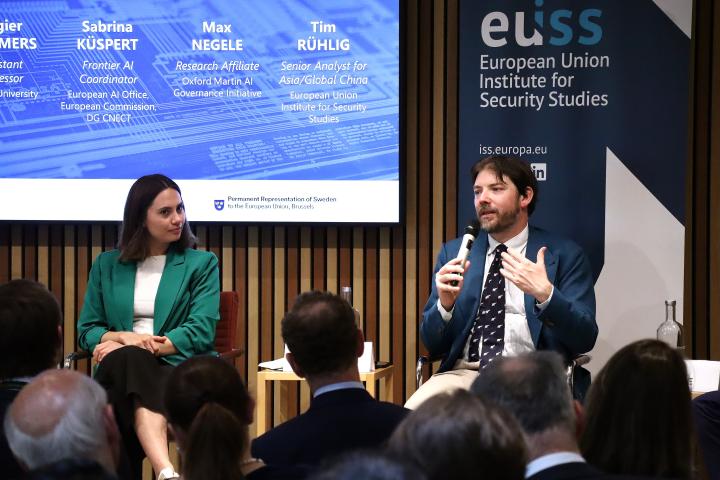 Picture of speakers at the panel discussion. Image credit to EUISS.